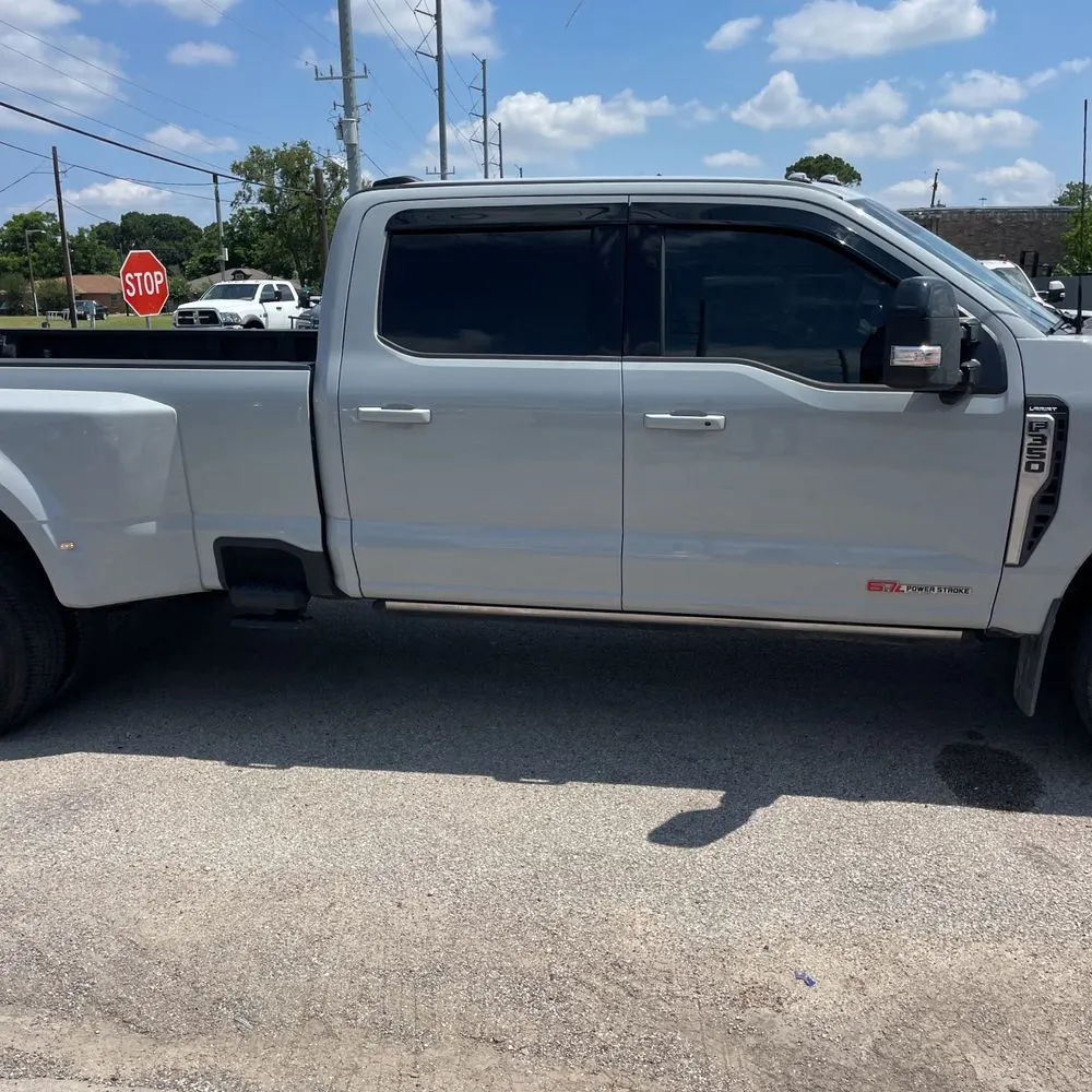 2025 Ford F-350 Super Duty Lariat