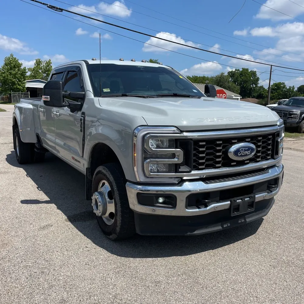 2025 Ford F-350 Super Duty Lariat