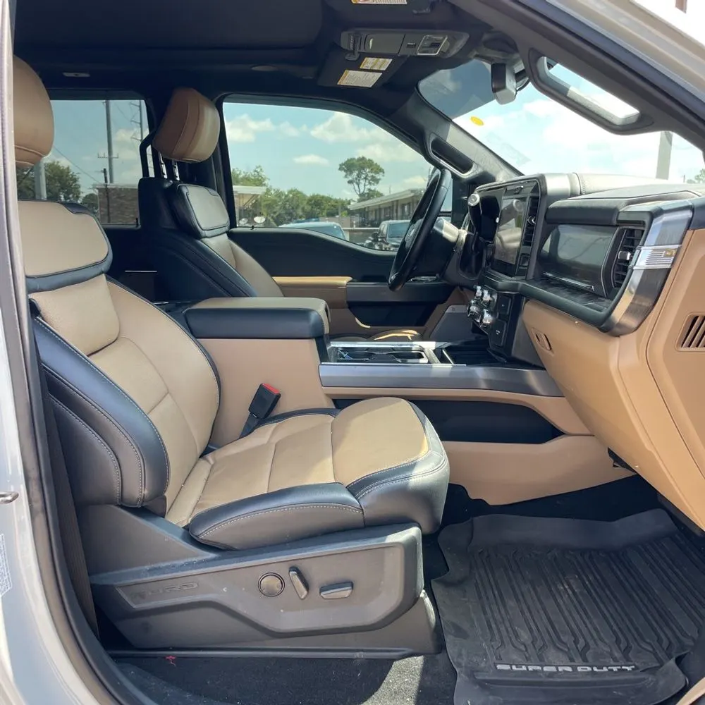 2025 Ford F-350 Super Duty Lariat