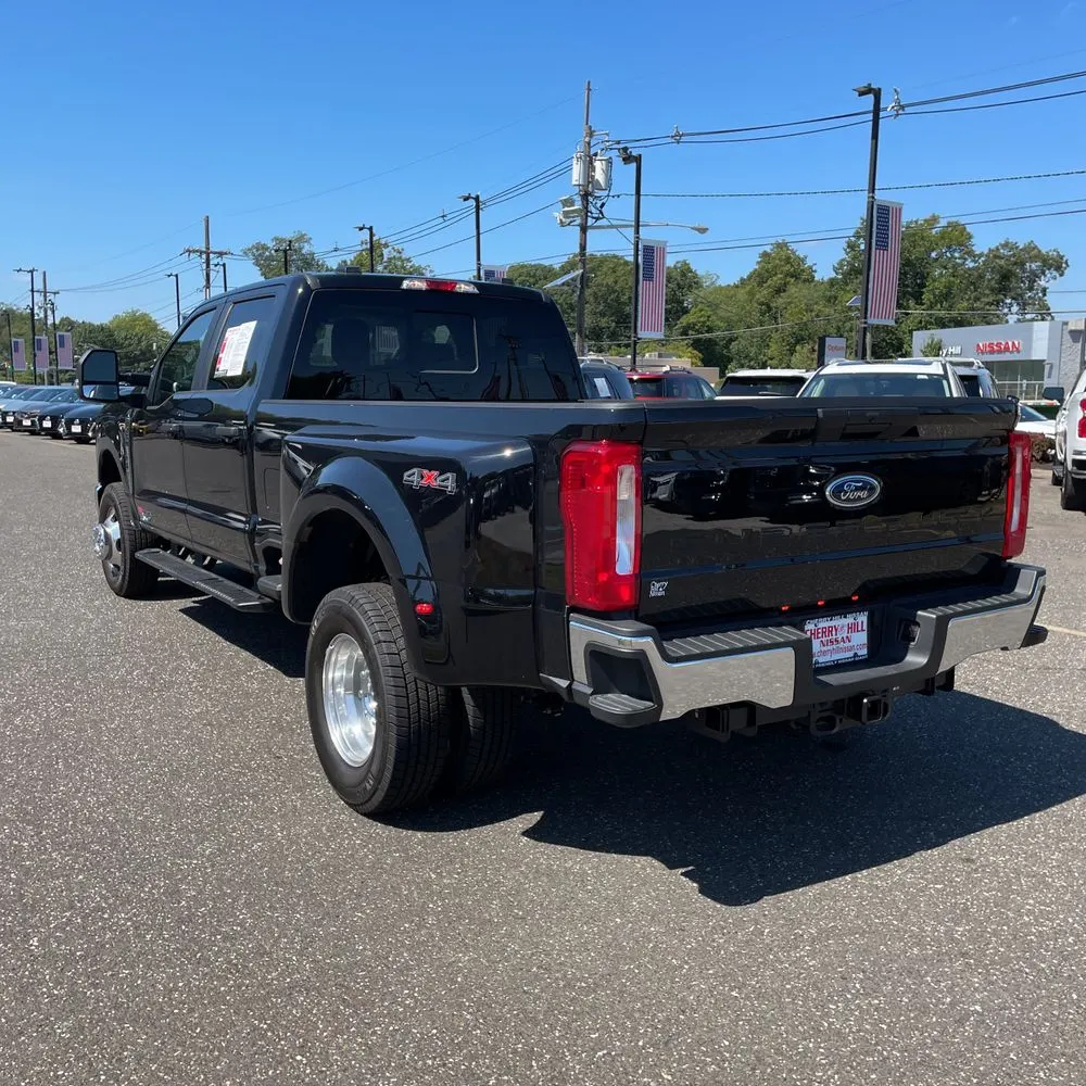 2025 Ford F-350 Super Duty XL