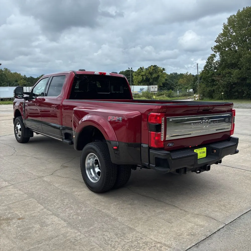 2025 Ford F-350 Super Duty King Ranch