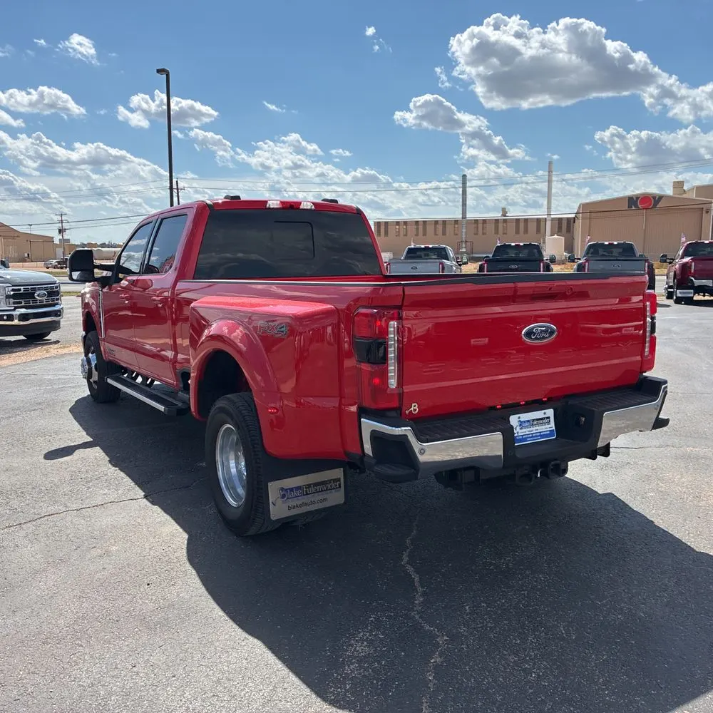 2025 Ford F-350 Super Duty Lariat