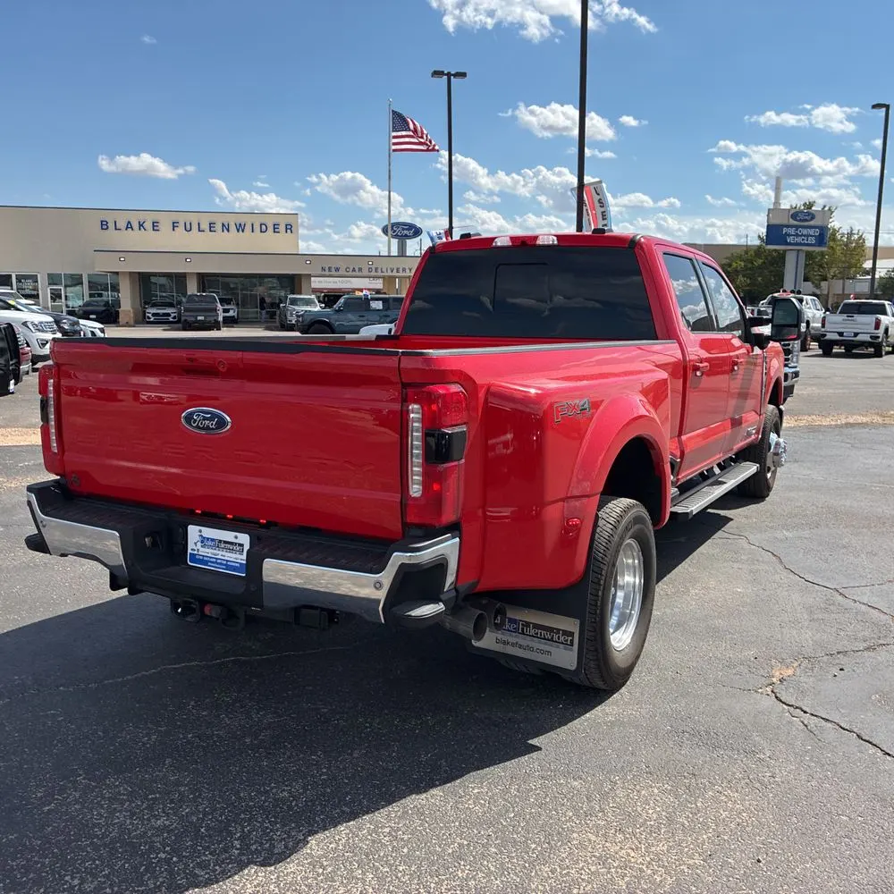 2025 Ford F-350 Super Duty Lariat