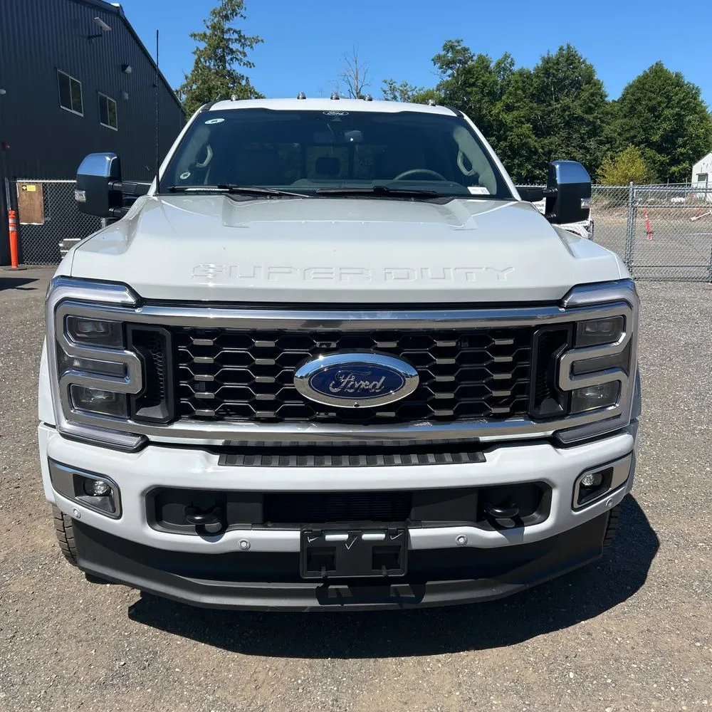 2025 Ford F-450 Super Duty Platinum