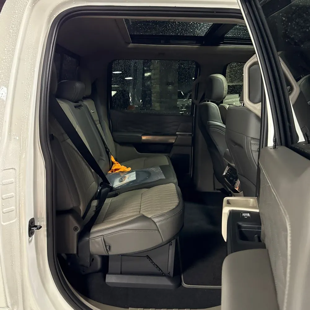 2025 Ford F-450 Super Duty Platinum