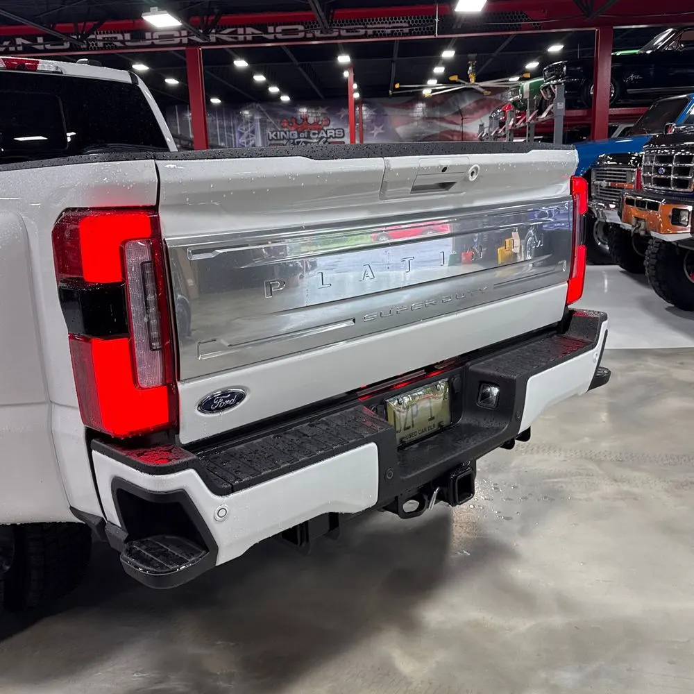 2025 Ford F-450 Super Duty Platinum