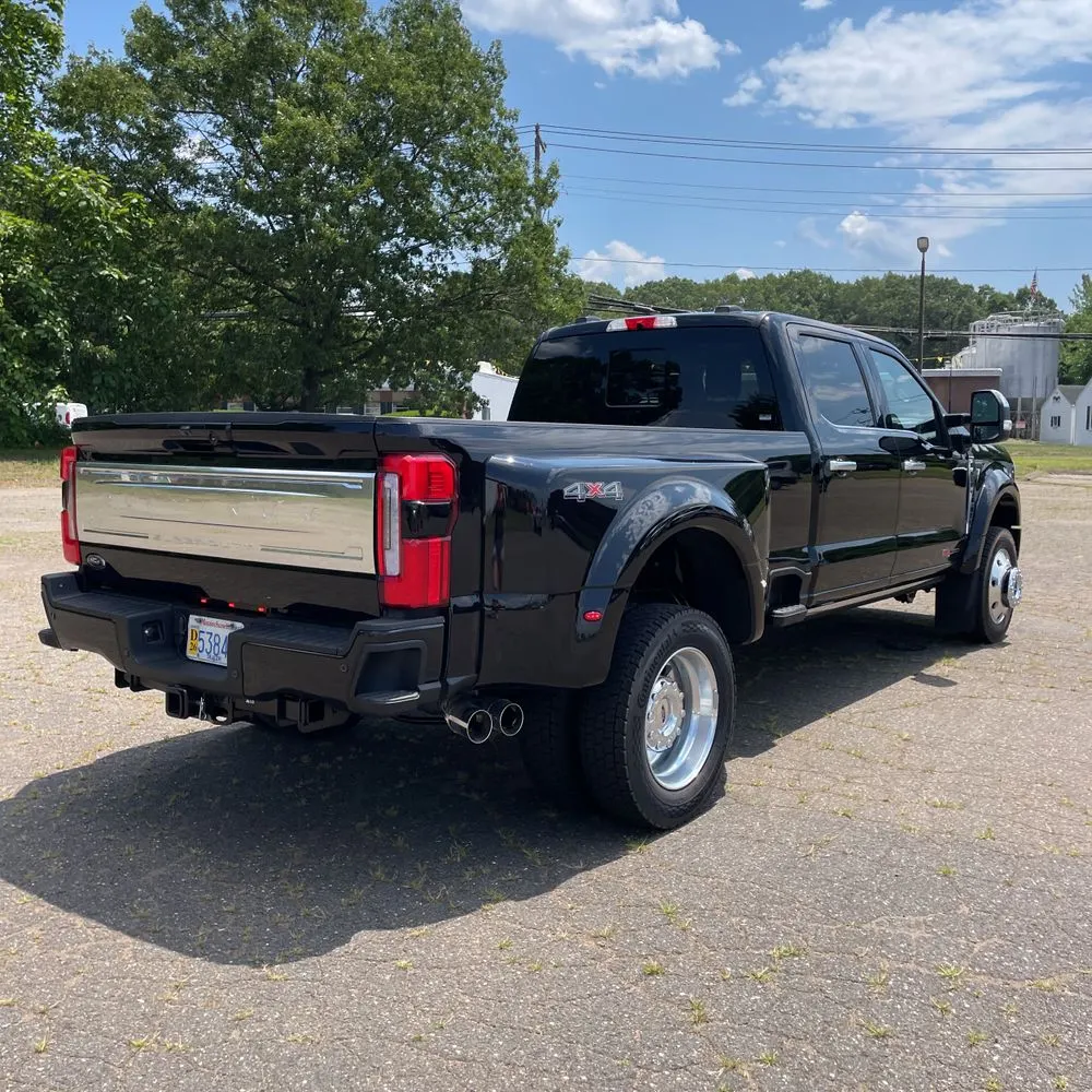 2025 Ford F-450 Super Duty Platinum