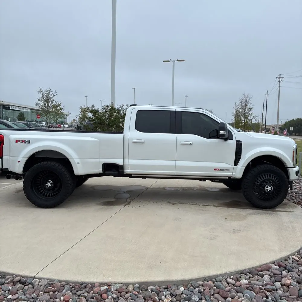 2025 Ford F450SD Platinum