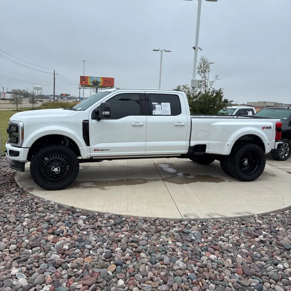 2025 Ford F450SD Platinum