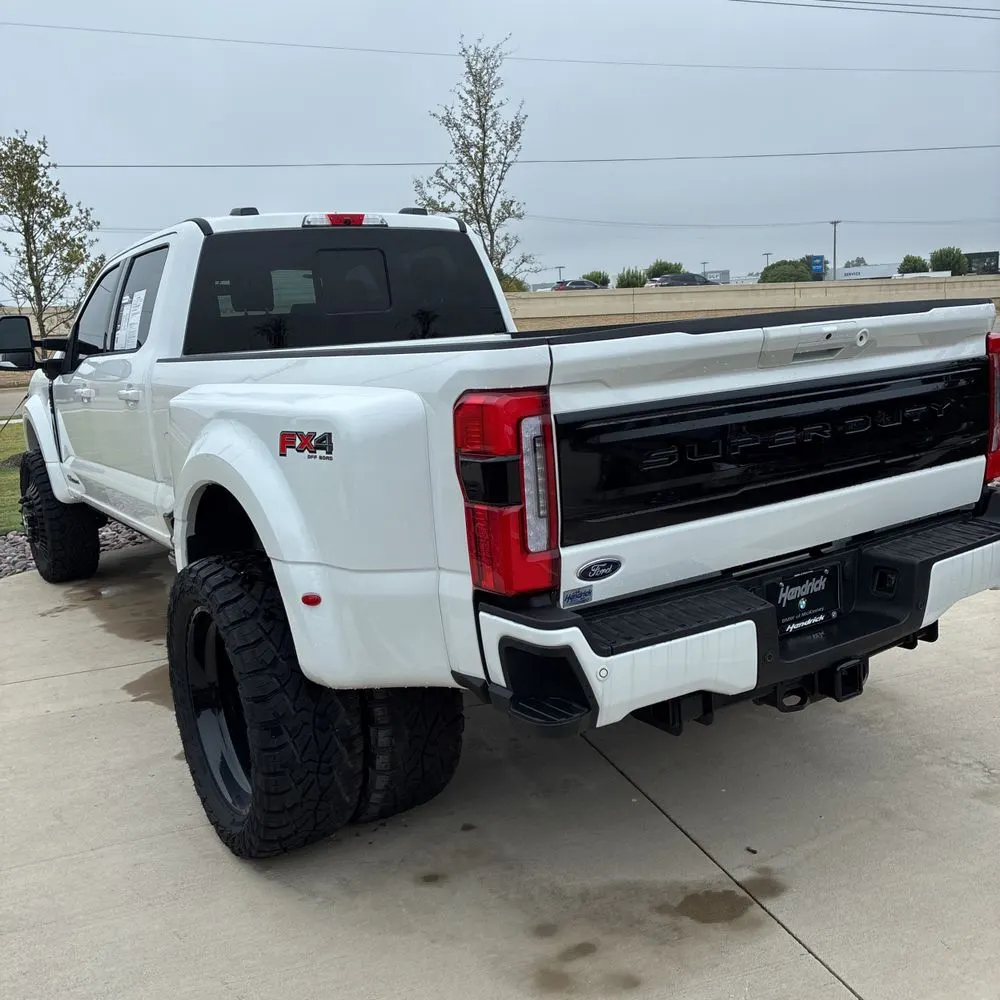 2025 Ford F450SD Platinum