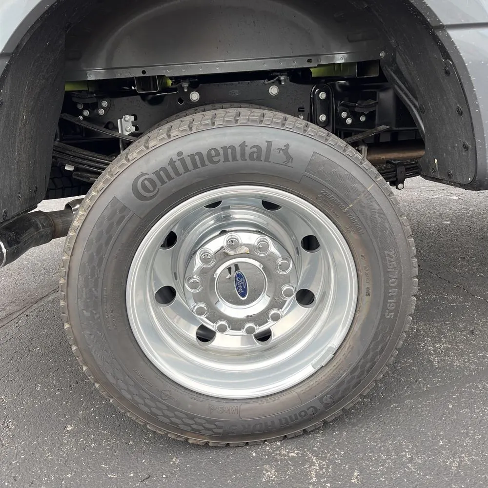 2025 Ford F-450 Super Duty Platinum