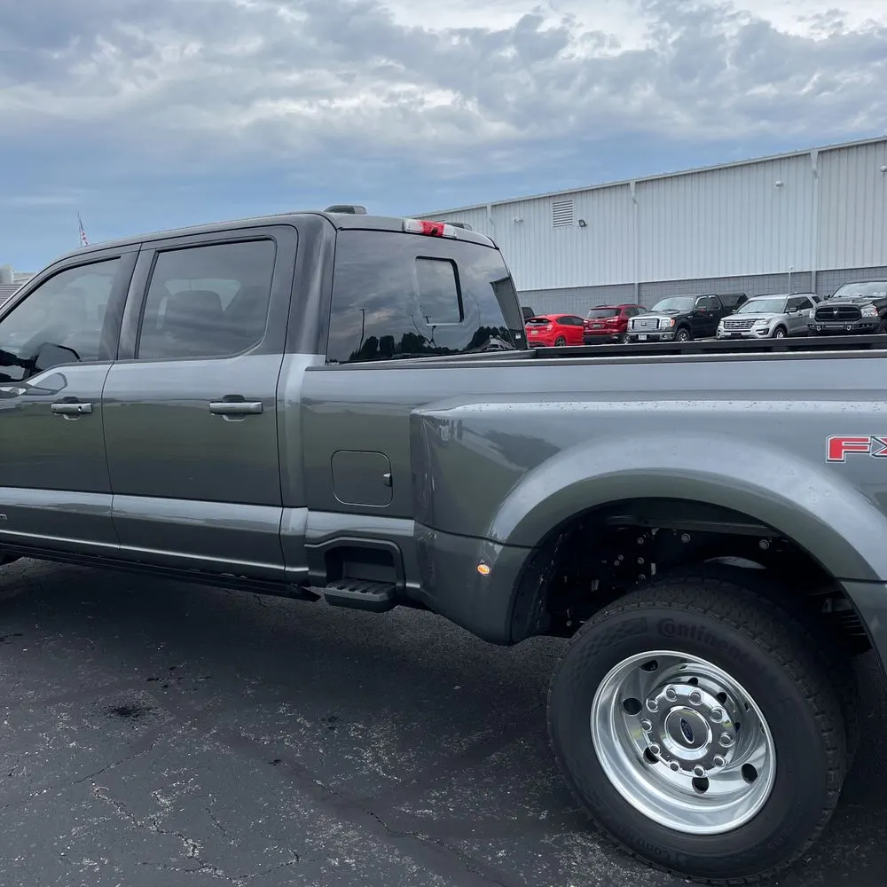 2025 Ford F-450 Super Duty Platinum