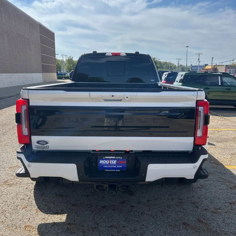 2025 Ford F-450 Super Duty Platinum