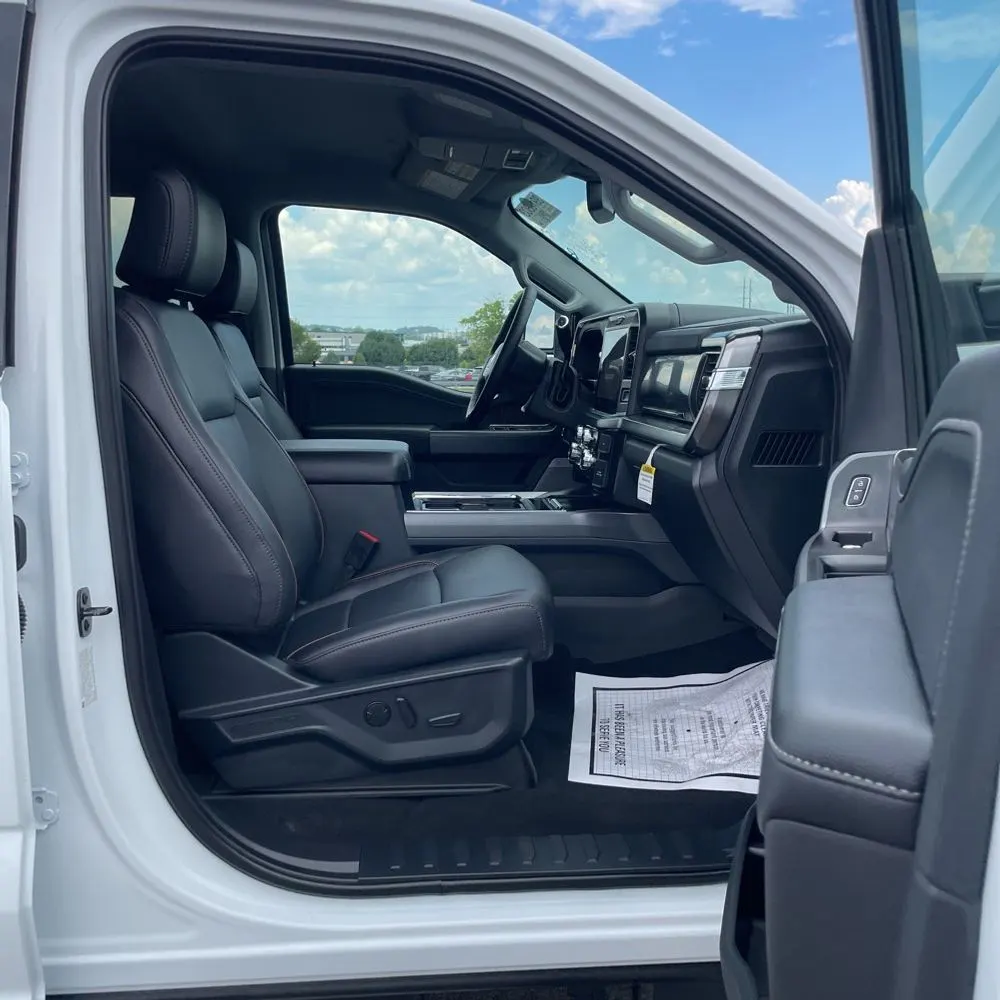 2025 Ford F-450 Super Duty Lariat