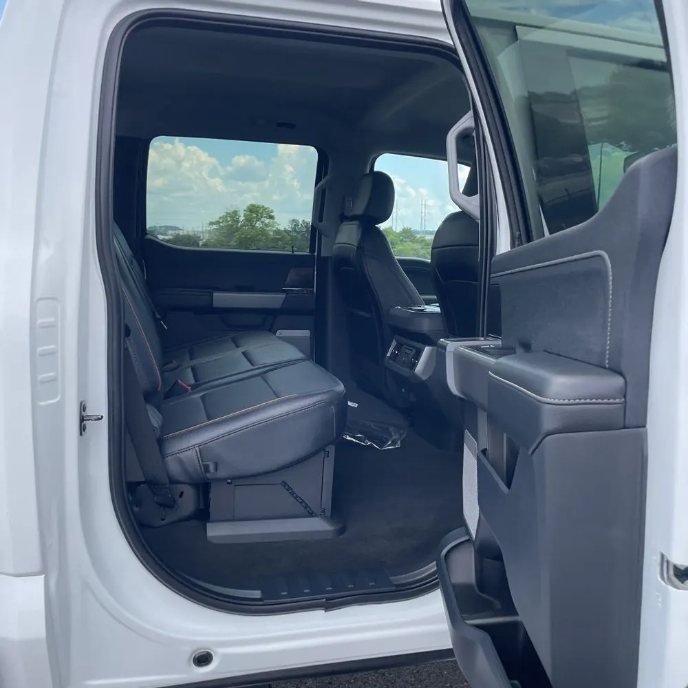 2025 Ford F-450 Super Duty Lariat