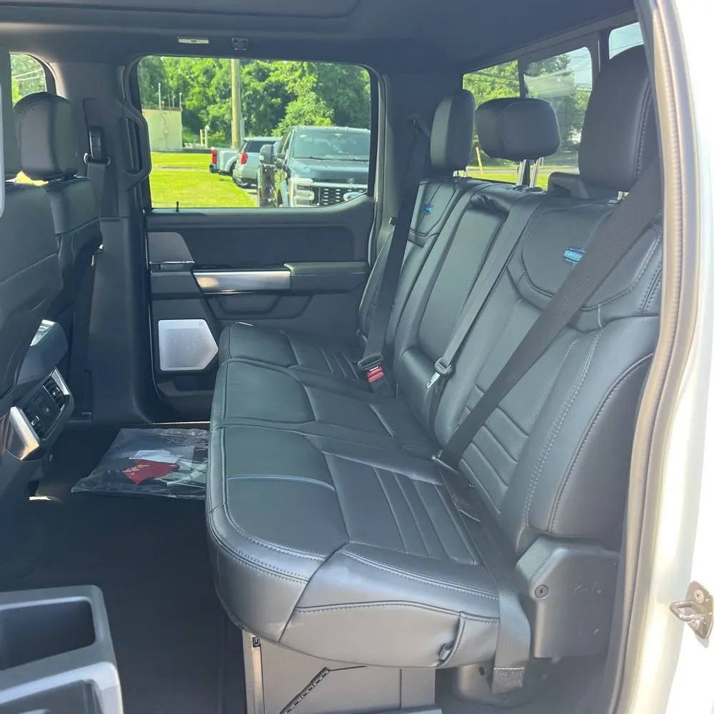 2025 Ford F-450 Super Duty Platinum