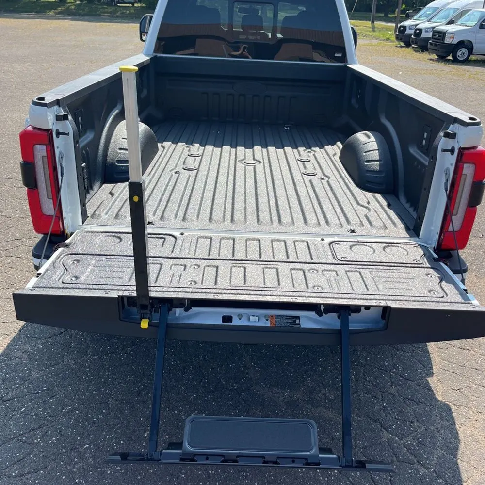 2025 Ford F-450 Super Duty Platinum