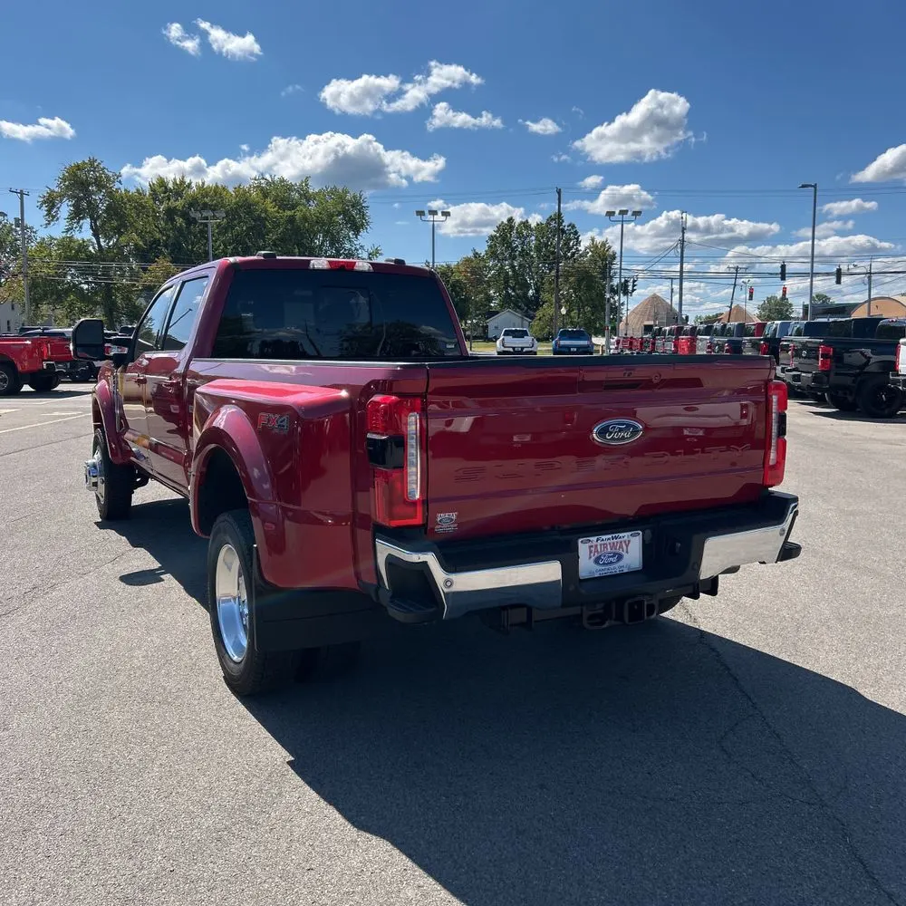 2023 Ford F-450 Super Duty Lariat