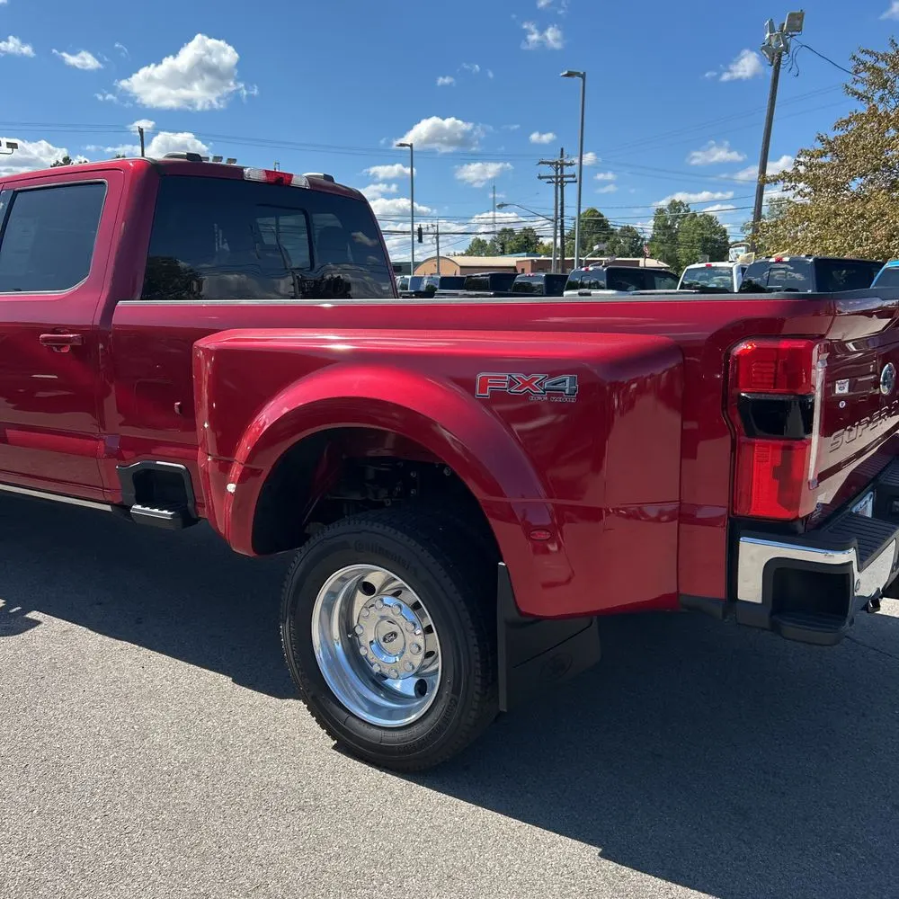 2023 Ford F-450 Super Duty Lariat