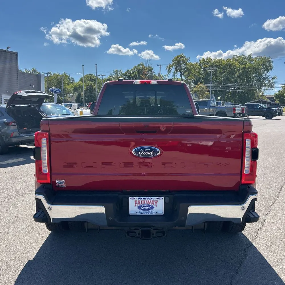 2023 Ford F-450 Super Duty Lariat