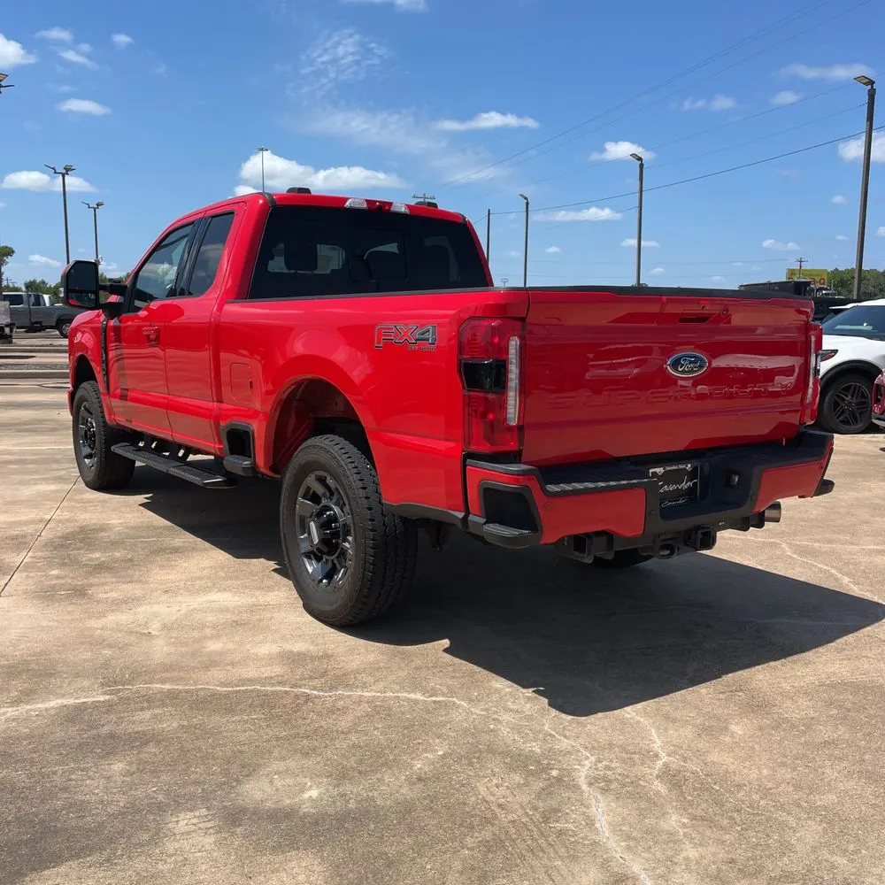 2023 Ford F-350 Super Duty Lariat