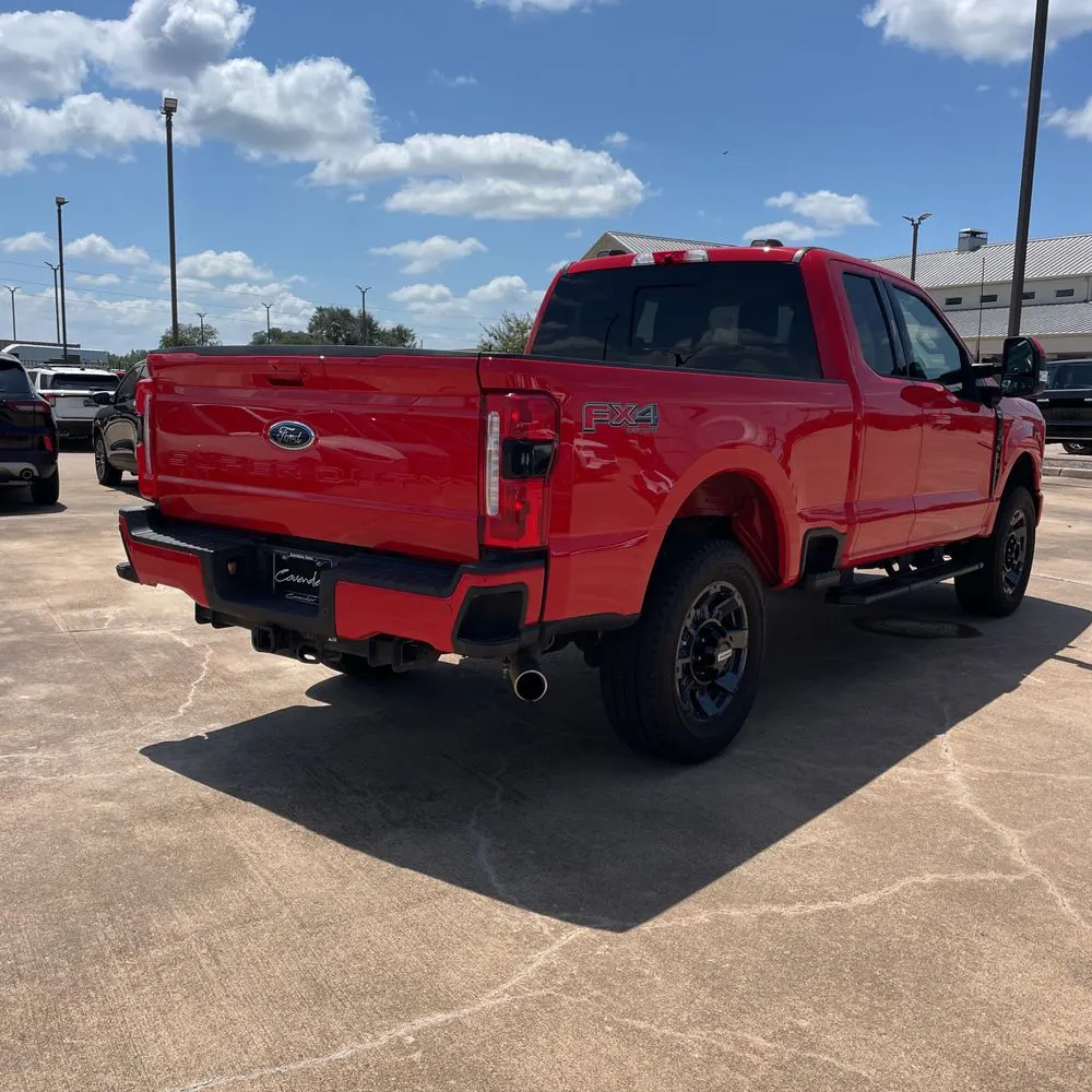 2023 Ford F-350 Super Duty Lariat