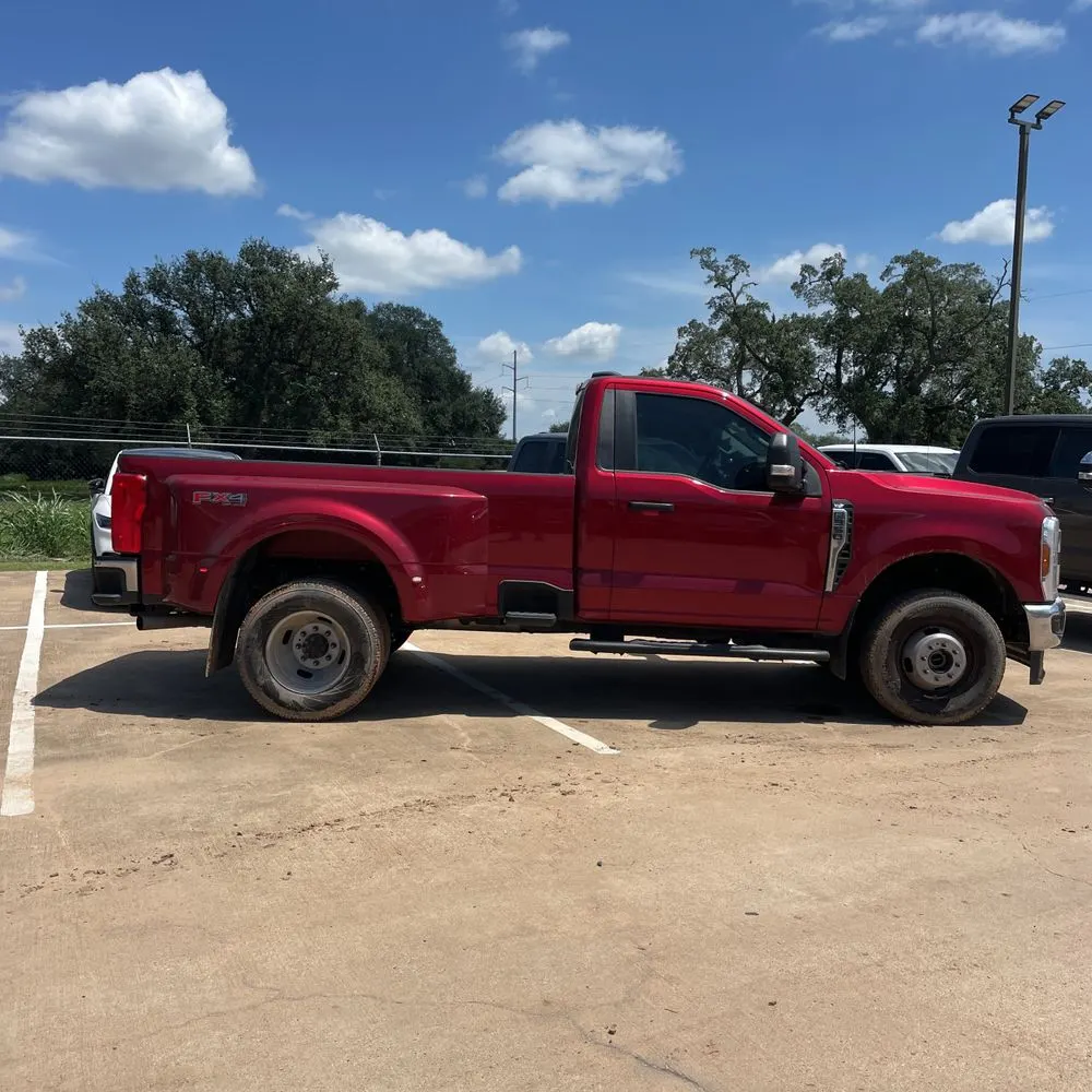 2025 Ford F-350 Super Duty XLT