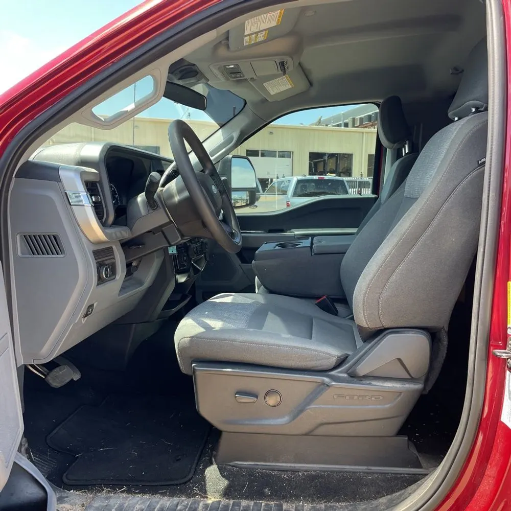 2025 Ford F-350 Super Duty XLT