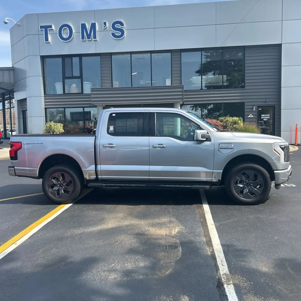 2023 Ford F-150 Lightning Lariat