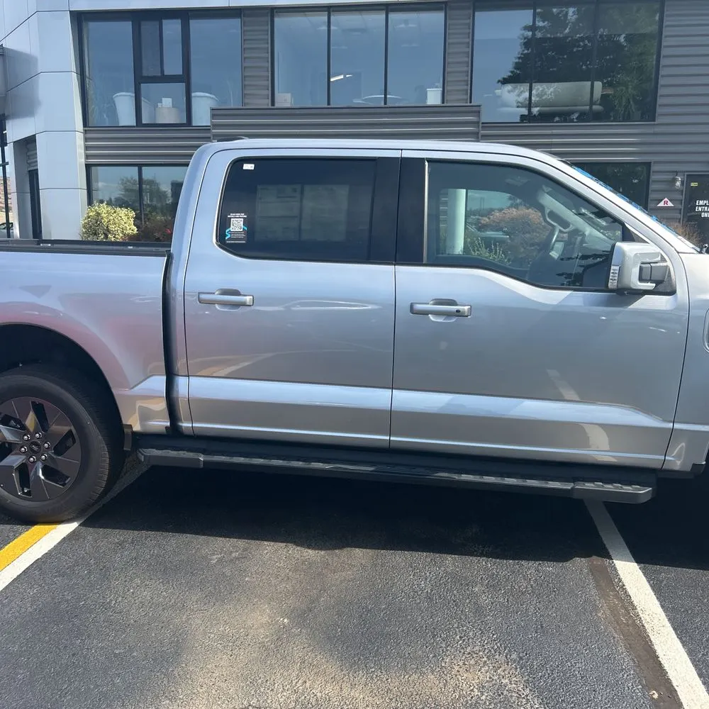 2023 Ford F-150 Lightning Lariat