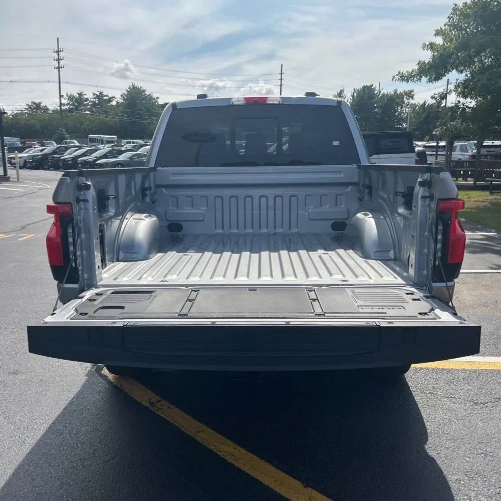 2023 Ford F-150 Lightning Lariat