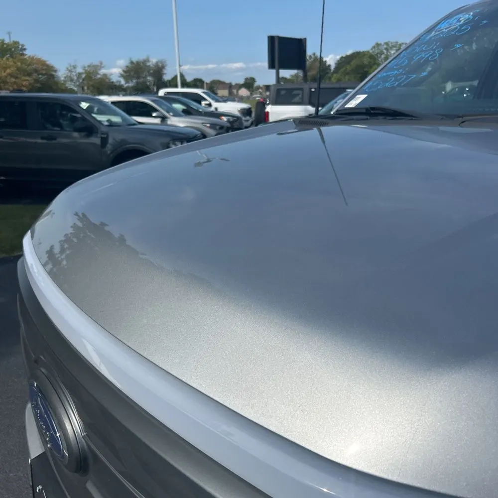 2023 Ford F-150 Lightning Lariat