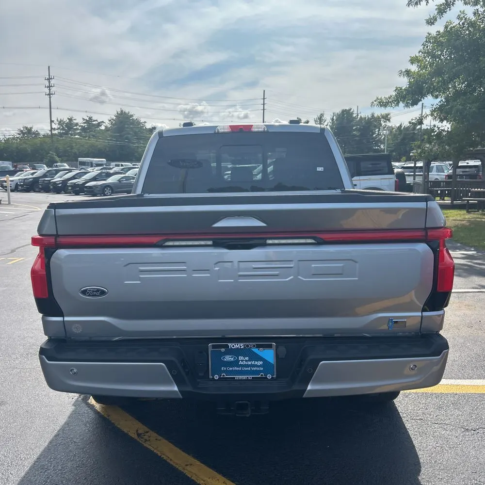 2023 Ford F-150 Lightning Lariat