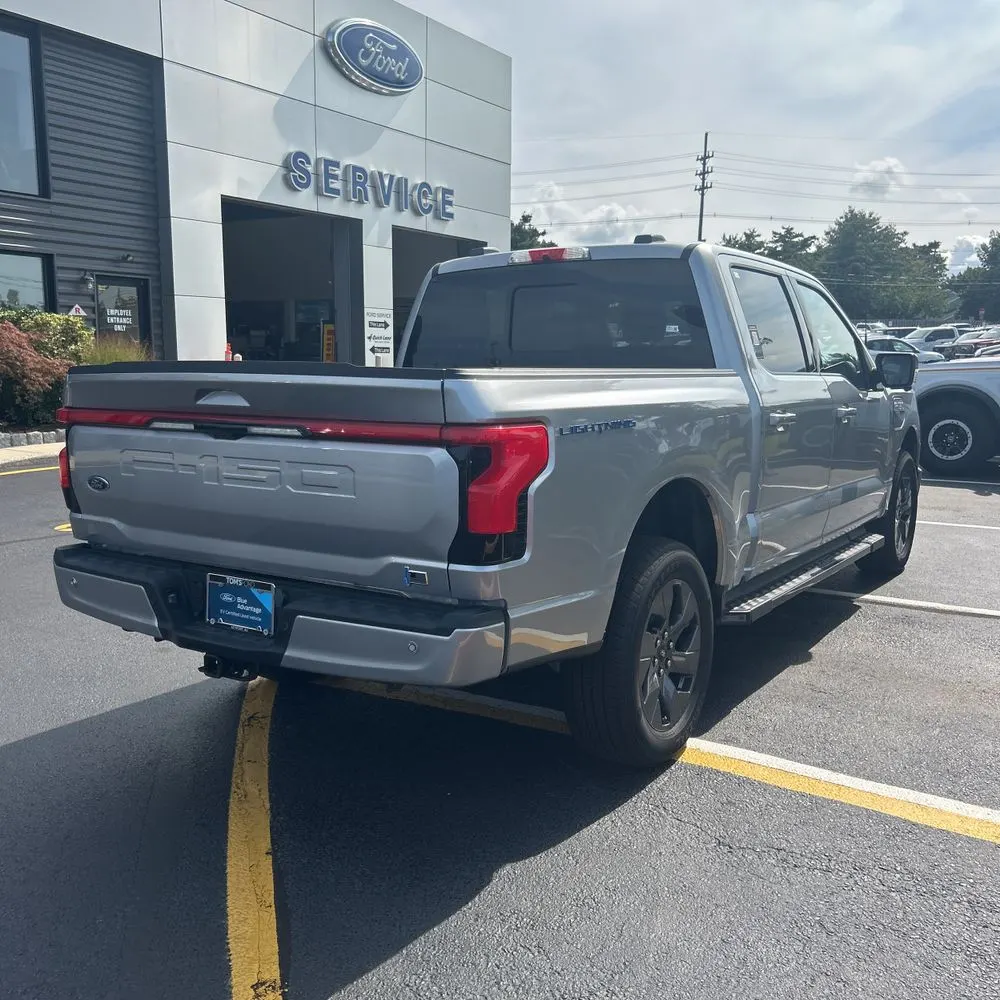 2023 Ford F-150 Lightning Lariat