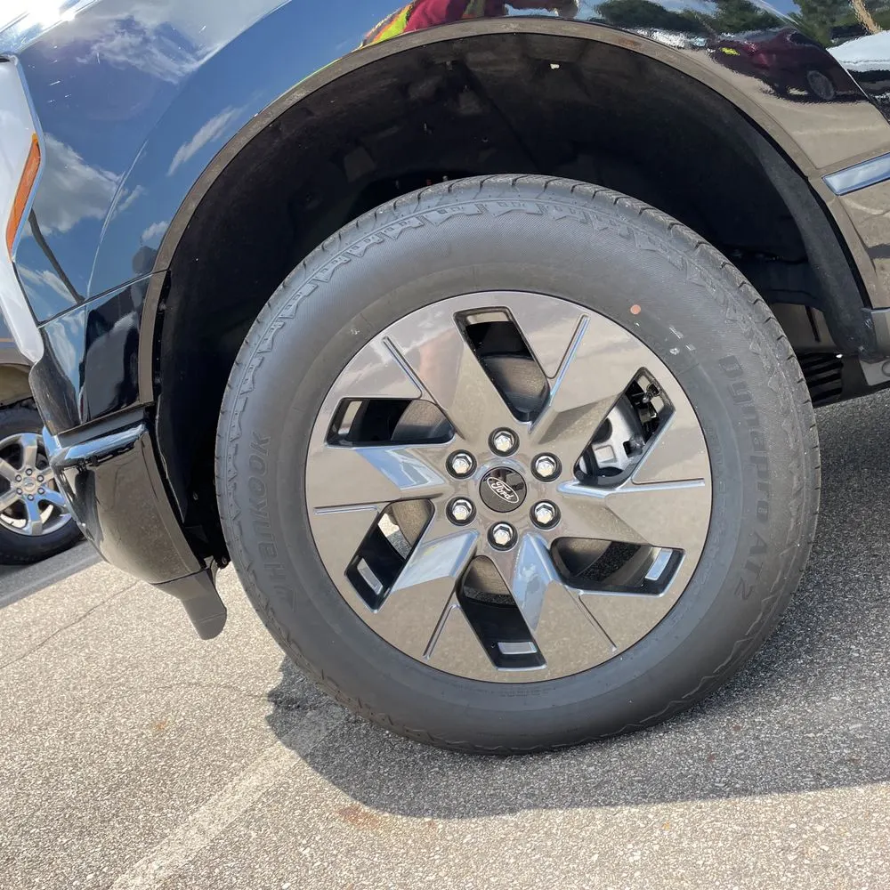 2024 Ford F-150 Lightning Flash