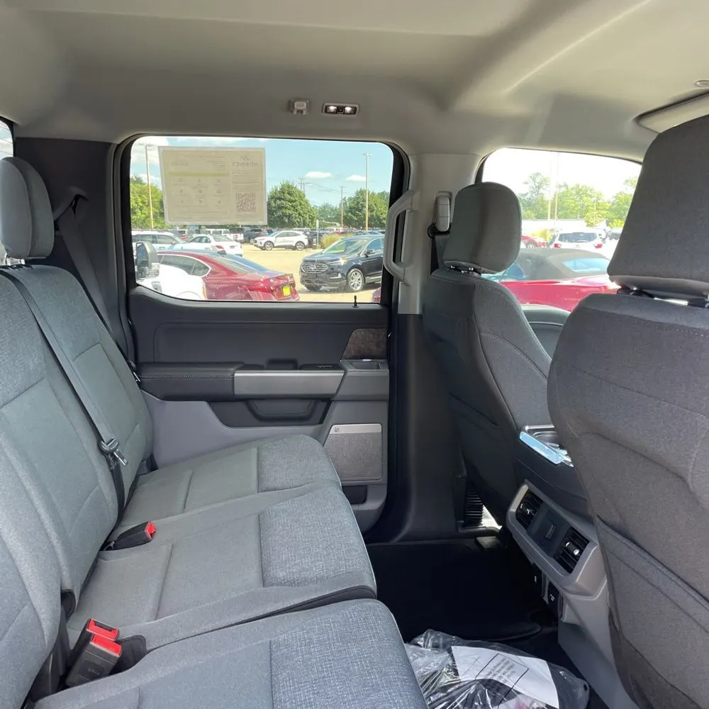2024 Ford F-150 Lightning Flash