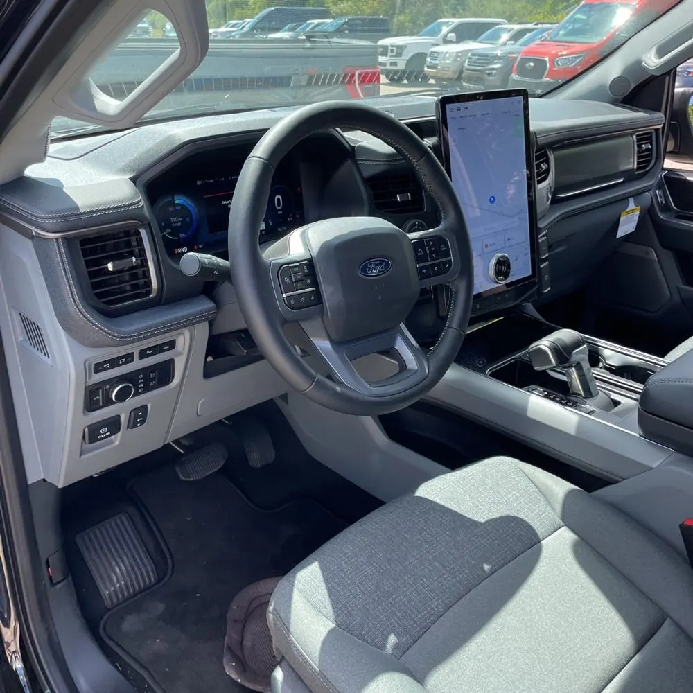 2024 Ford F-150 Lightning Flash