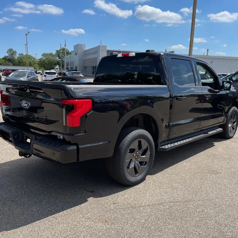 2024 Ford F-150 Lightning Flash