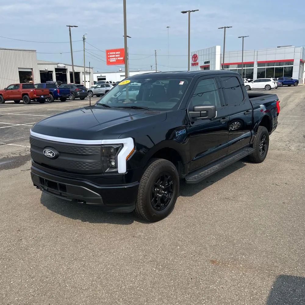 2025 Ford F-150 Lightning XLT
