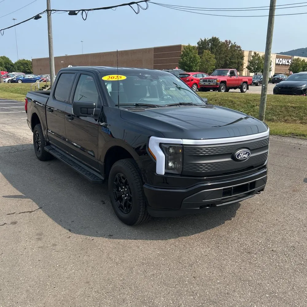 2025 Ford F-150 Lightning XLT