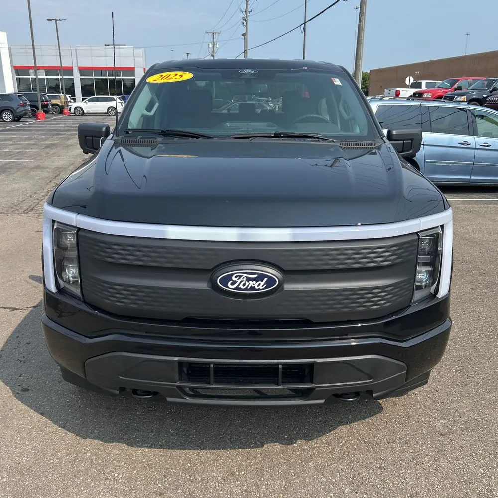 2025 Ford F-150 Lightning XLT