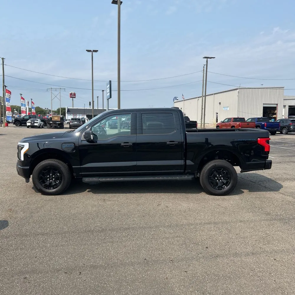2025 Ford F-150 Lightning XLT