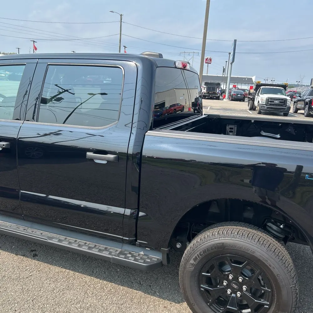 2025 Ford F-150 Lightning XLT