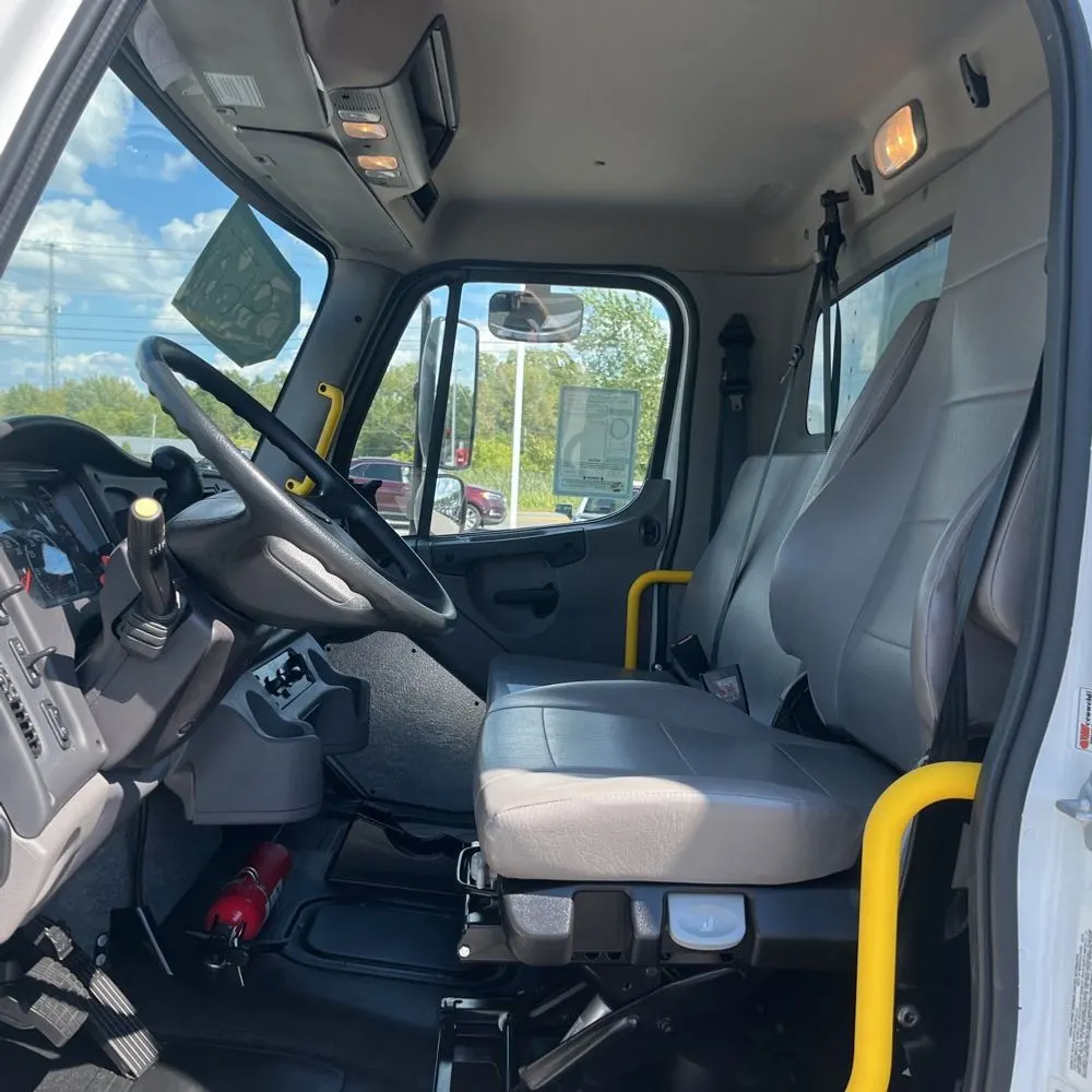 2024 Freightliner M2 106