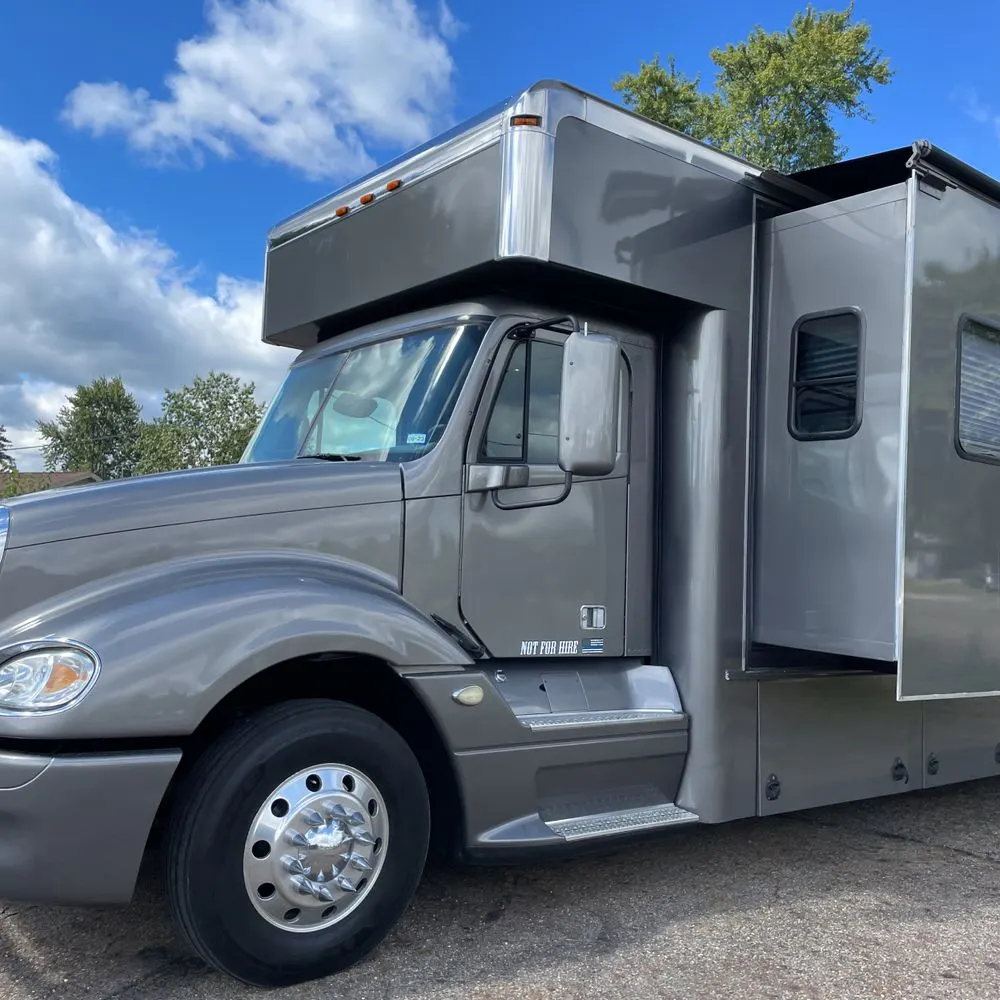 2006 Freightliner Commercial CL12064S 120"BBC Conv Cab SBA Truck 6X4