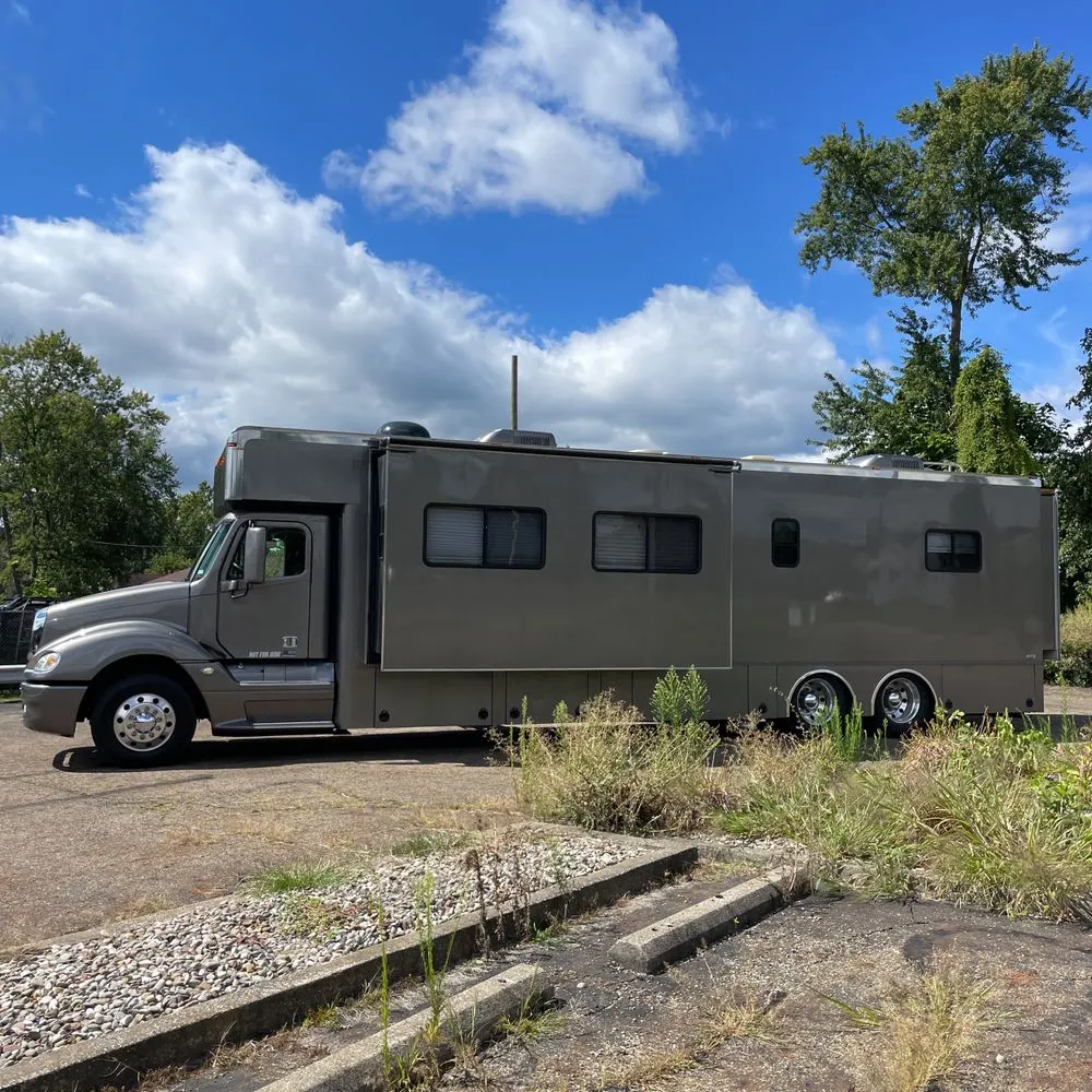 2006 Freightliner Commercial CL12064S 120"BBC Conv Cab SBA Truck 6X4