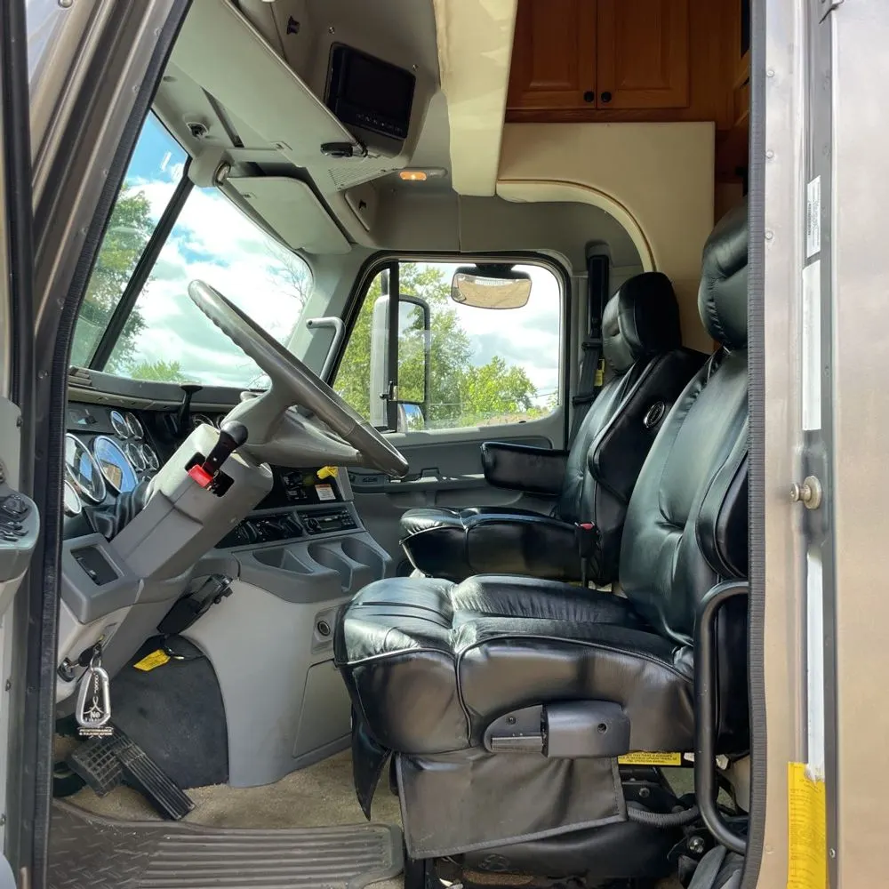 2006 Freightliner Commercial CL12064S 120"BBC Conv Cab SBA Truck 6X4