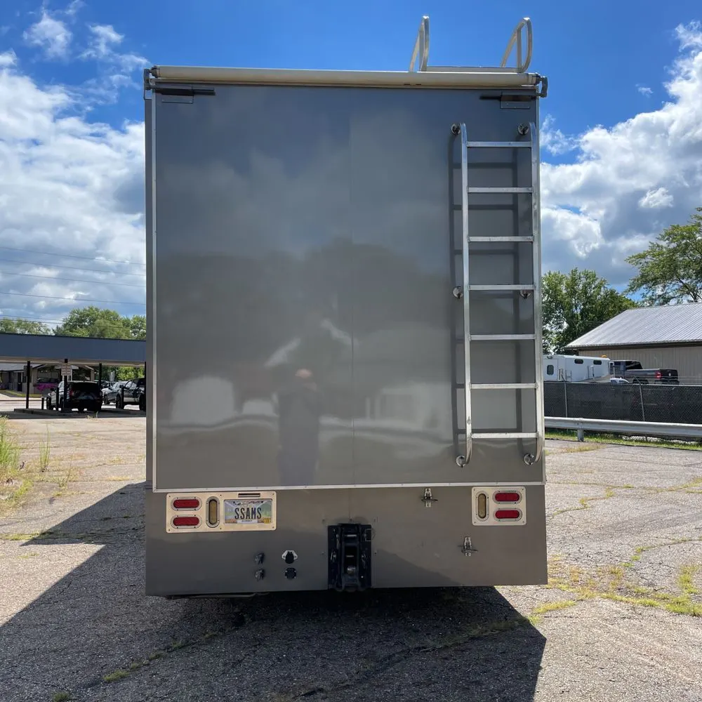2006 Freightliner Commercial CL12064S 120"BBC Conv Cab SBA Truck 6X4