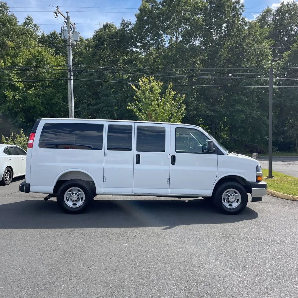 2025 Chevrolet Express LS 3500