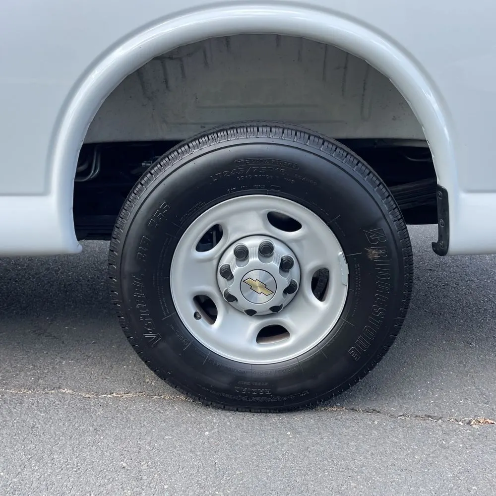 2025 Chevrolet Express LS 3500